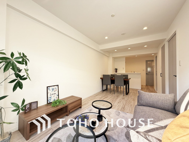 内装 柔らかな陽のそそぐ心地よいリビングダイニング