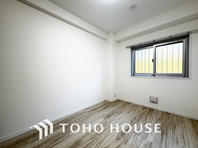 内装 採光もある洋室は、くつろぎのひと時を過ごすのにぴったり