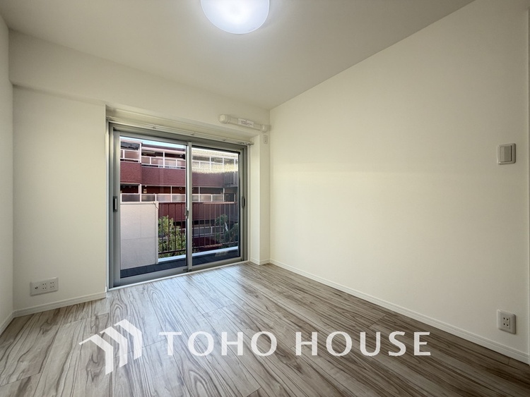 内装 1日の疲れを癒し、心地よく寛げるようゆったりとした広さをしています