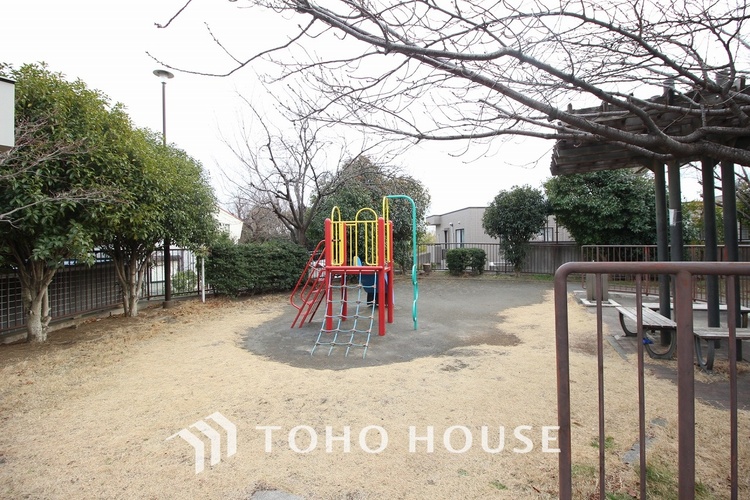 周辺 日吉本町東根公園　距離600ｍ