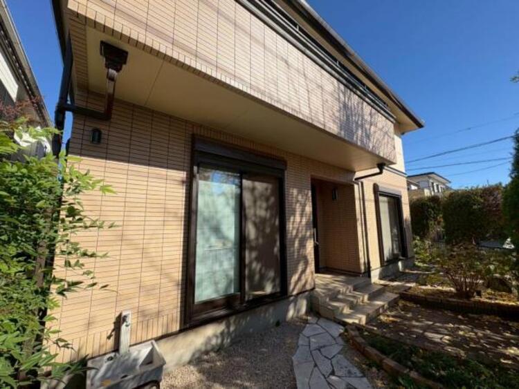 外観 角地！土地59坪！建物43坪！ゆったり敷地にゆったりとして間取りが魅力。