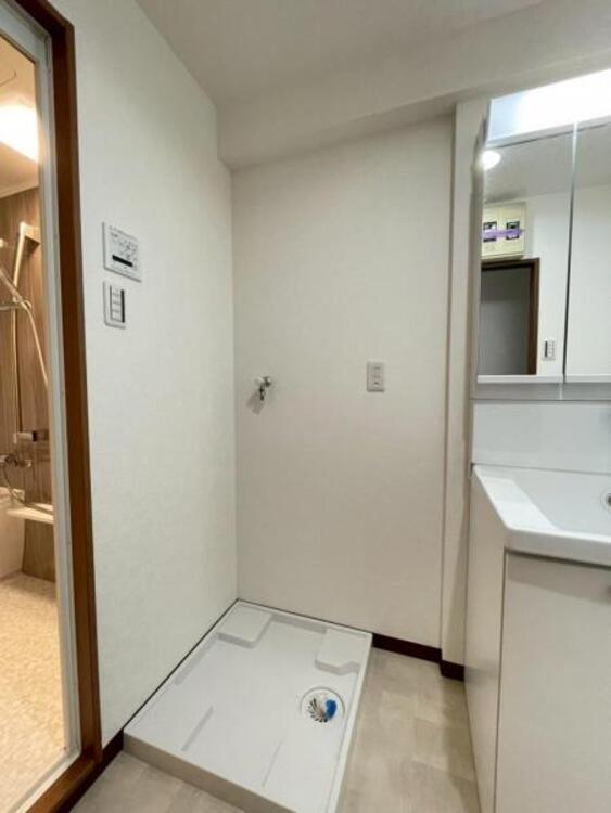 洗面 万一の水漏れにも床への漏水を防ぐ、防水パン設置済み！ 