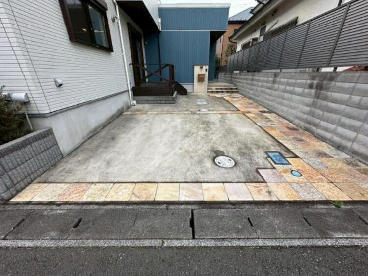 駐車場 カースペース並列2台駐車可能！