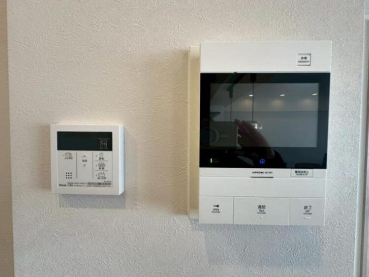 設備 お子様のお留守番時も、鍵の開錠前に確認ができ安心のモニターインターホン。 