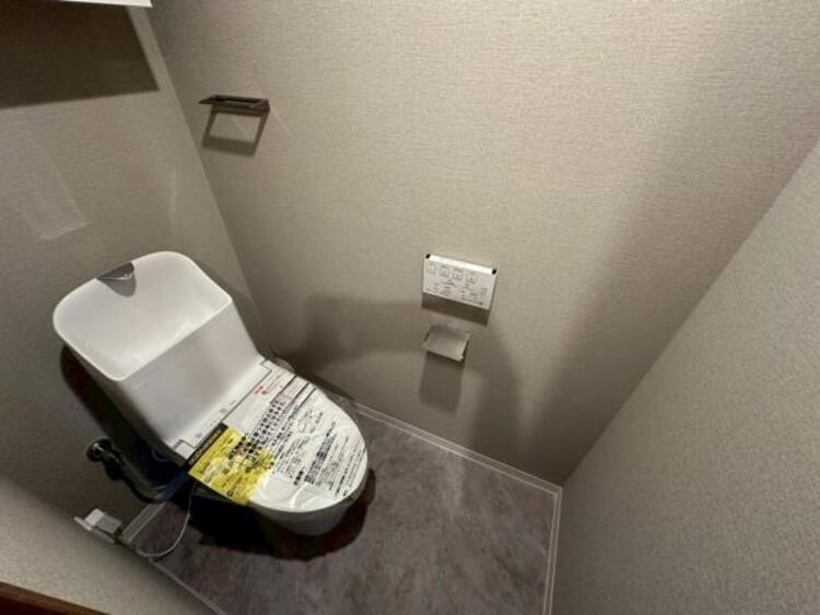 トイレ 毎日使うトイレは落ち着きと清潔感のあるデザイン