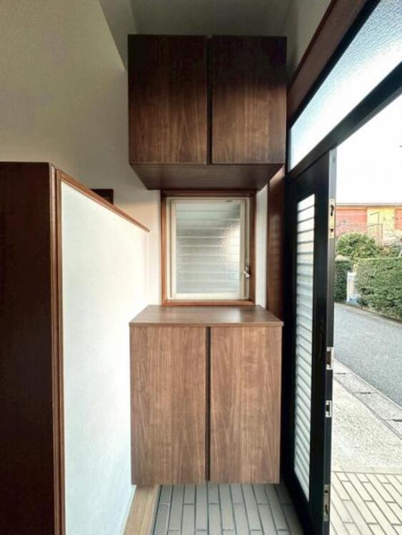 その他 ご家族の靴をすっきり収納できるシューズボックス。季節のオーナメントや家族のお写真を飾れます。 