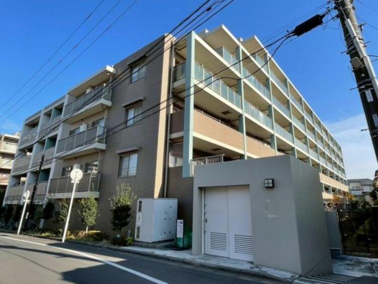 外観 商業施設のほか、幼・小・中、大型の公園や総合病院も近く、生活の一通りが徒歩圏内に揃う充実の住環境です！