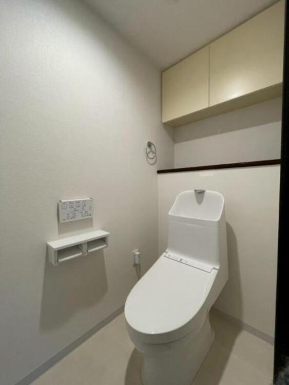 トイレ 毎日使うトイレは落ち着きと清潔感のあるデザイン 