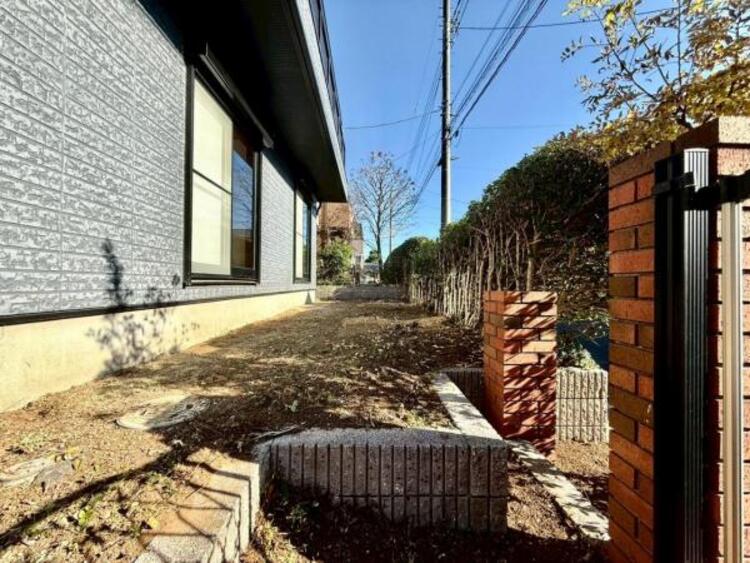 その他 ガーデニングや水遊びなど、ご家族の憩いスペースとなるお庭