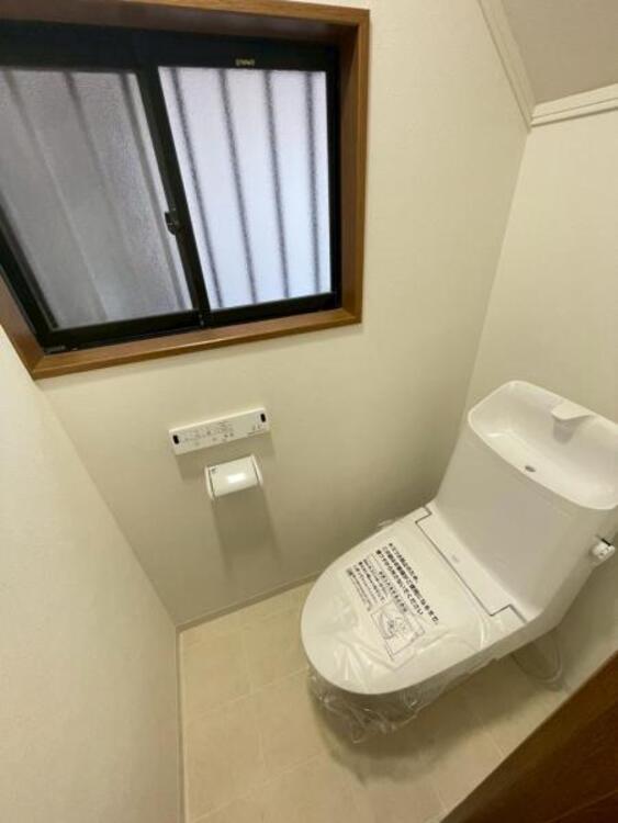 トイレ 毎日使うトイレは落ち着きと清潔感のあるデザイン 