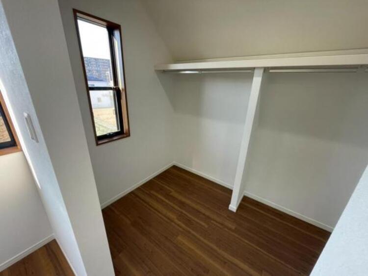 収納 季節物やアウトドア用品などをすっきり収納できる納戸 