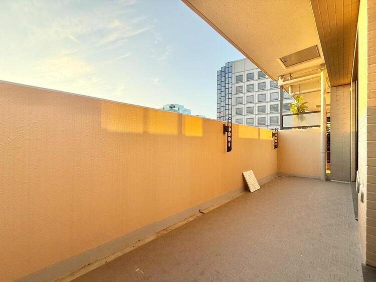 その他 朝の澄んだ空気や、夕方に吹く清々しい風を感じられるバルコニー。