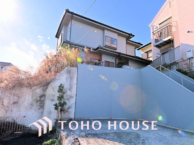 外観 〜敷地面積244平米超えのゆとりある中古戸建〜全居室6帖以上〜南向きにつき陽当り良好〜