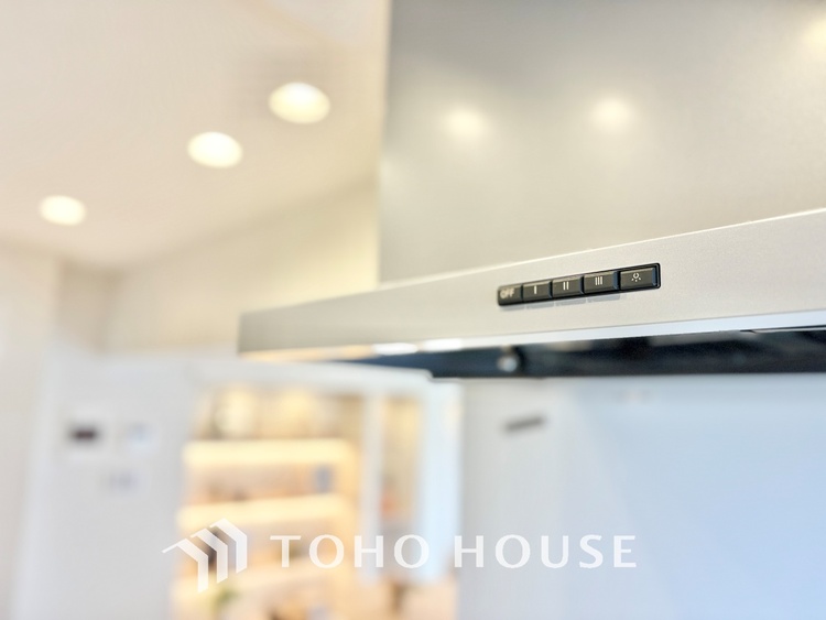 キッチン 五感を刺激する、美食のクリエイティブな場所。ここはただの調理場ではなく、豊かな人生を紡ぐための特別な空間です。