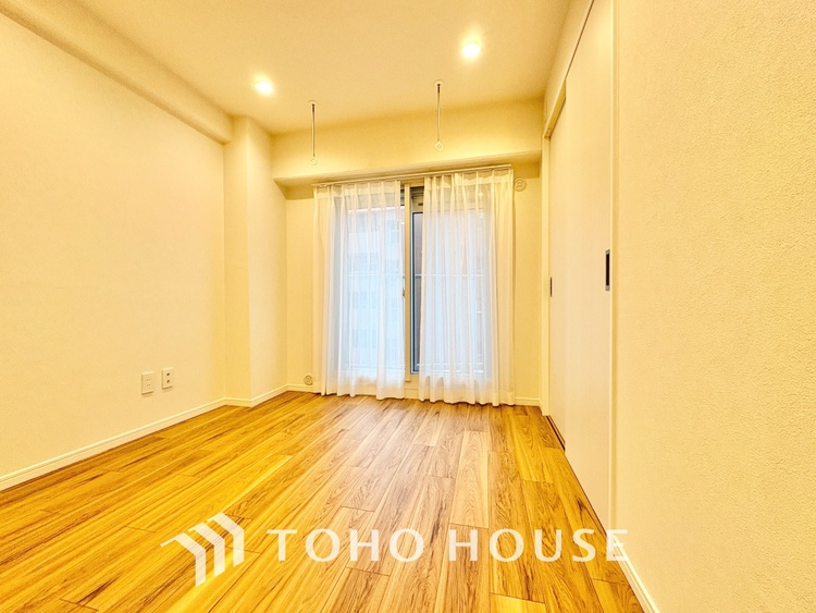 内装 寝室は一日の疲れを癒す大切な空間。快適で落ち着けるおすすめの間取りです。