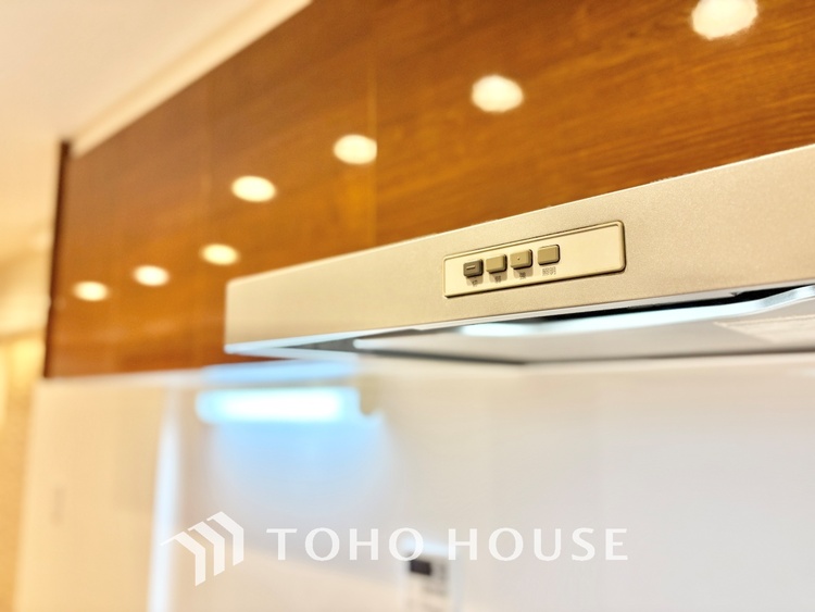 キッチン 五感を刺激する、美食のクリエイティブな場所。ここはただの調理場ではなく、豊かな人生を紡ぐための特別な空間です。