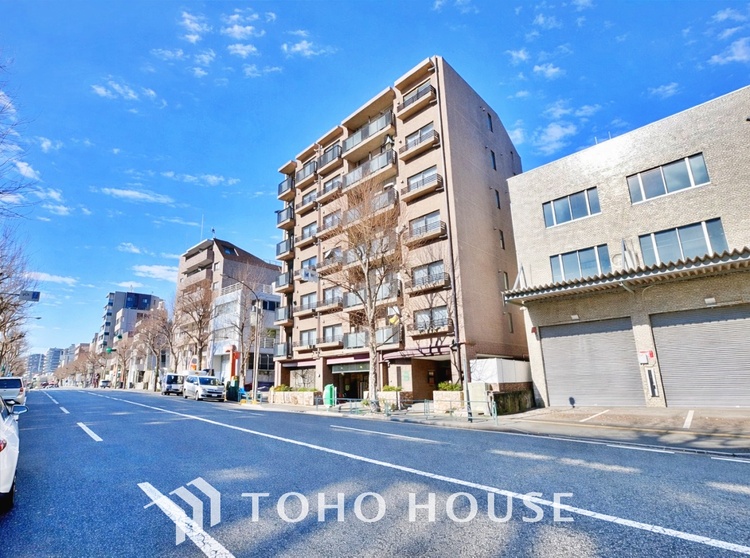 外観 飽きのこない上品な外観で、長く住むほど愛着が深まるマンション。共用部も丁寧に管理され、安心の住環境が整っています。