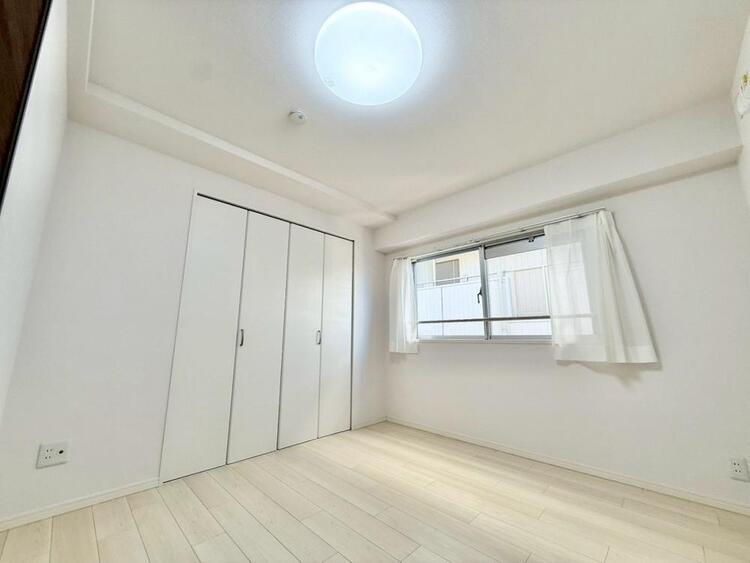 その他 清かで艶やかな時間をもたらしてくれる室内です。