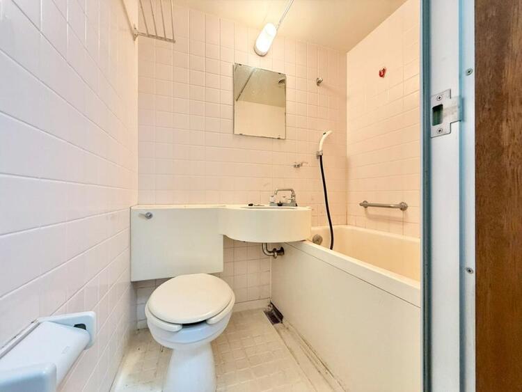 その他 十分な広さの脱衣所。