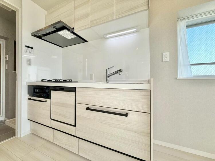 その他 開放感のあるキッチンスペース。調理をしながら、会話も弾みそうですね。