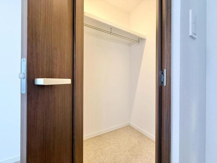 その他 収納スペースが付いていて、お部屋を広く使っていただけます。