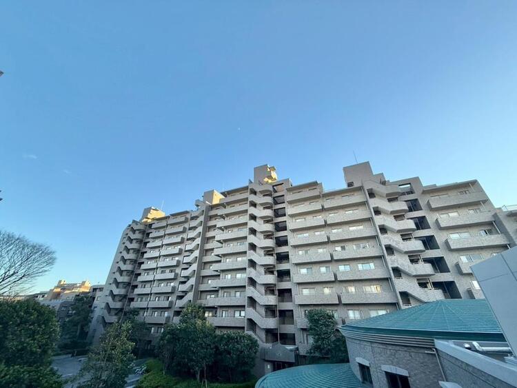 その他 眺望や窓からの景色が良いと、家で過ごす時間も快適です。