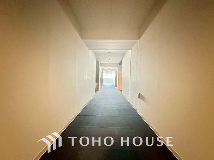 その他 【ENTRANCE】◆そびえ立つ◆我が家のシンボル。遠くの空が赤く染まる夕べが待ち遠しい。