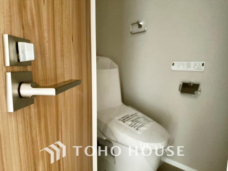 トイレ 現在改装中◆快適◆な生活に不可欠。節水型の高性能トイレを新設。