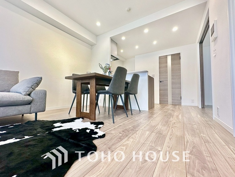 内装 【LIVING】◆simple is best◆無駄のない綺麗なつくりのリビングルームであなただけの暮らしを。