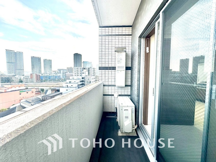 バルコニー 【BALCONY】◆Open new door◆扉の向こうには青空が広がっている。