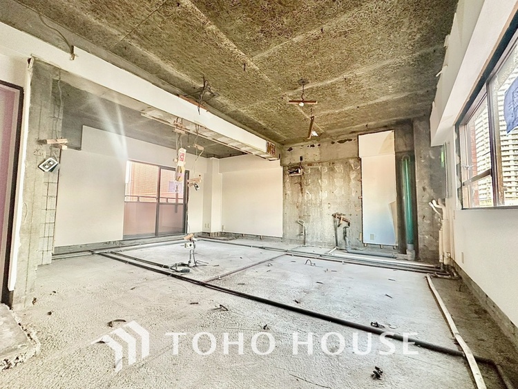 内装 現在改装中◆快適◆な暮らしに不可欠な収納スペース。快適さとともに思い出も詰まっていく。