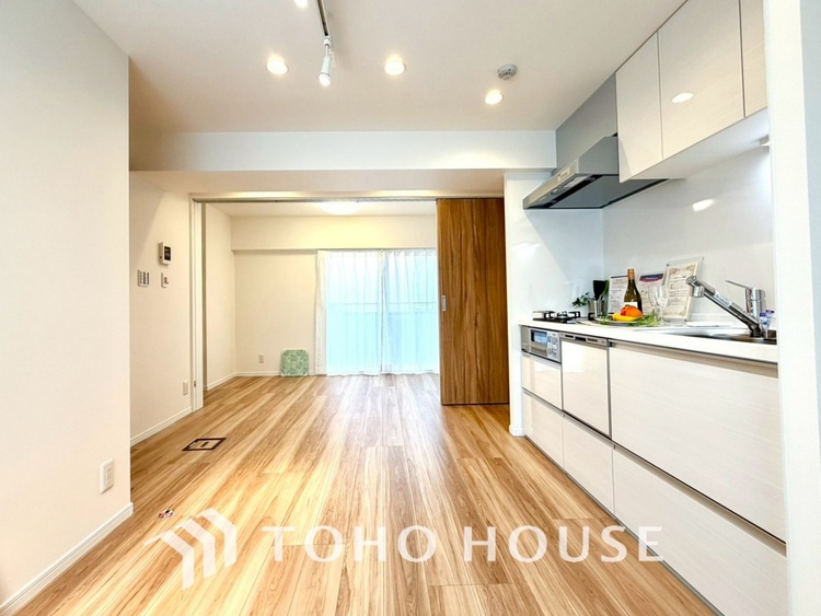 内装 ◆Sunshine◆光が燦々と入り、いるだけで気持ちいい。「開放的でゆとりあるお部屋です。」