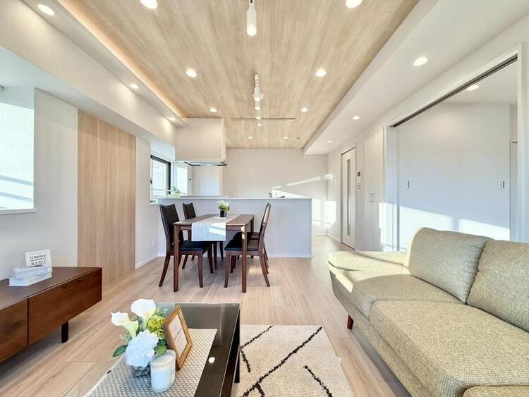 その他 シンプルな内装と偏り過ぎないデザインで統一しました。