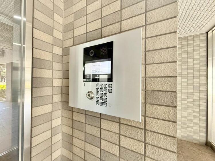 その他 誰が来てもわかる様にモニター付きインターホンを設置。