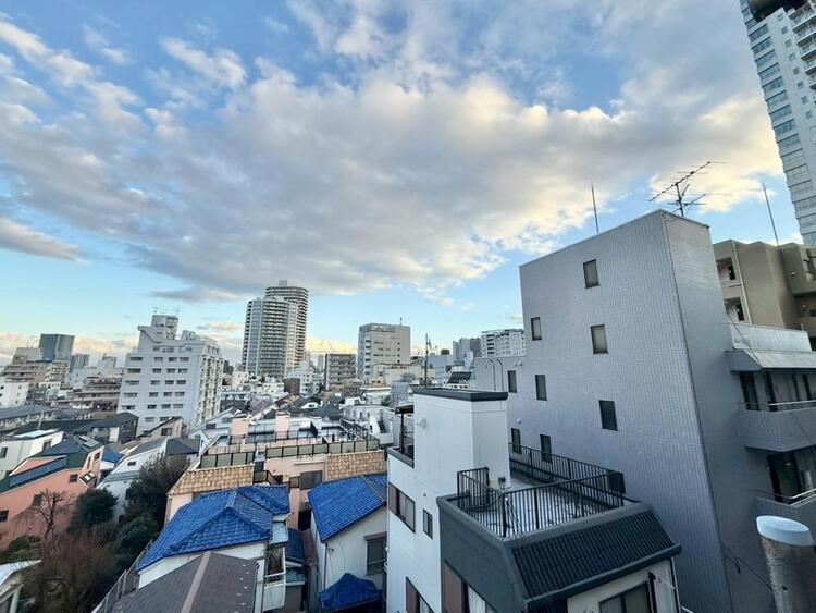 その他 眺望や窓からの景色が良いと、家で過ごす時間も快適です。