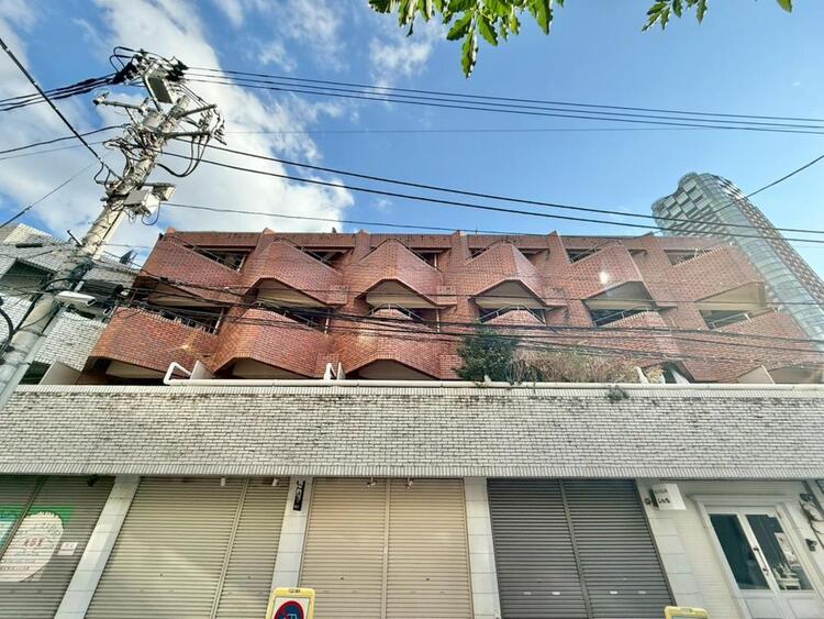 その他 飽きのこないシンプルモダンな外観です。