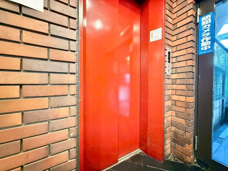 その他 エレベーター完備のため荷物が多くなっても安心。