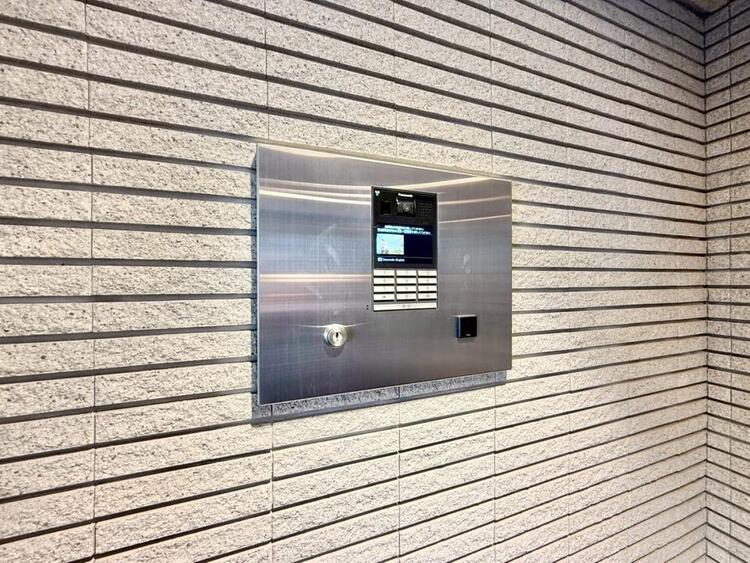 その他 誰が来てもわかる様にモニター付きインターホンを設置。