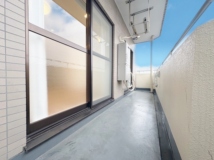 バルコニー 暮らしの中で、光と風を演出してくれるバルコニー。