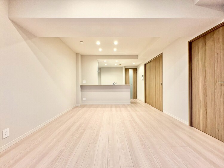 居間 快適に過ごす毎日を求めて、暮らしの中でご自身の「マイホーム」に創り上げてください。