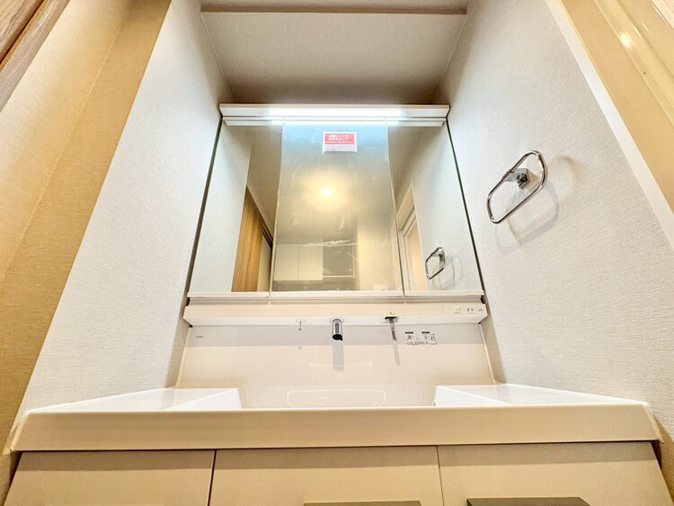 洗面 何かと物が増える場所だからこそ、スッキリと見映えの良い空間に。