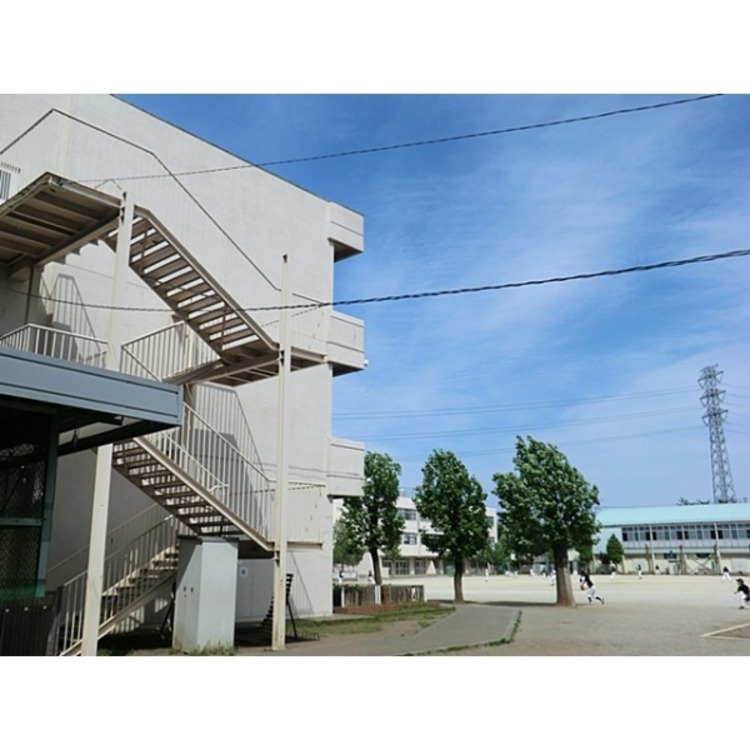 周辺 第九小学校(約560m)