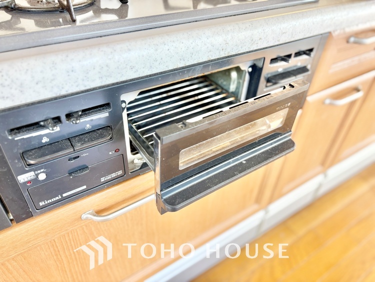 キッチン 五感を刺激する、美食のクリエイティブな場所。ここはただの調理場ではなく、豊かな人生を紡ぐための特別な空間です。