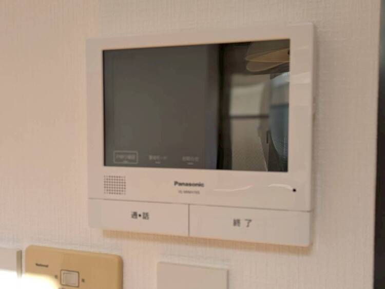 その他 誰が来てもわかる様にモニター付きインターホンを設置。