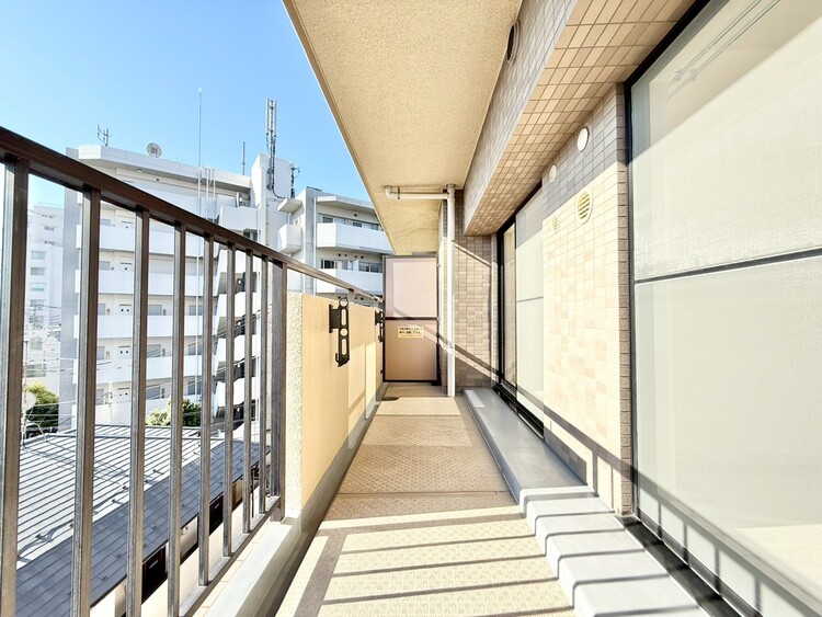 その他 朝の澄んだ空気や、夕方に吹く清々しい風を感じられるバルコニー。