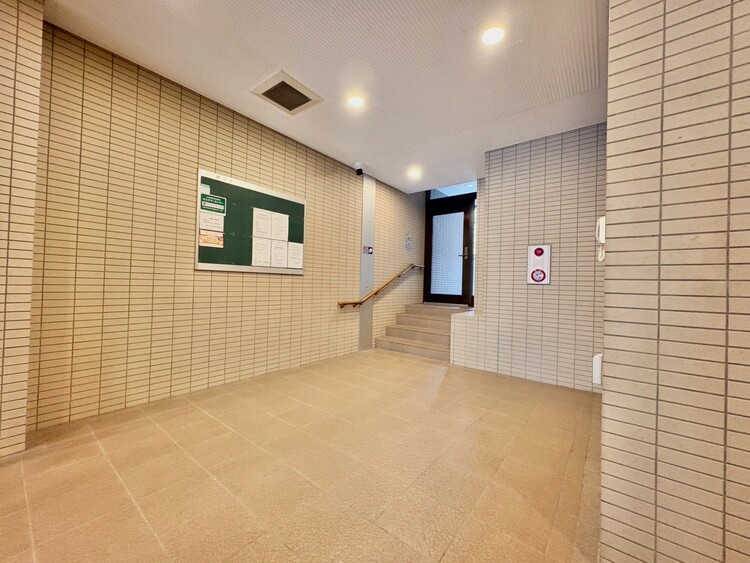 その他 館内は静寂な中が保たれており、管理が行き届いている印象を受けました。