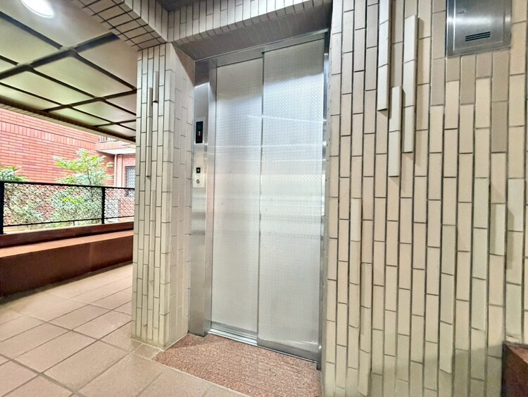 その他 エレベーター完備のため荷物が多くなっても安心。