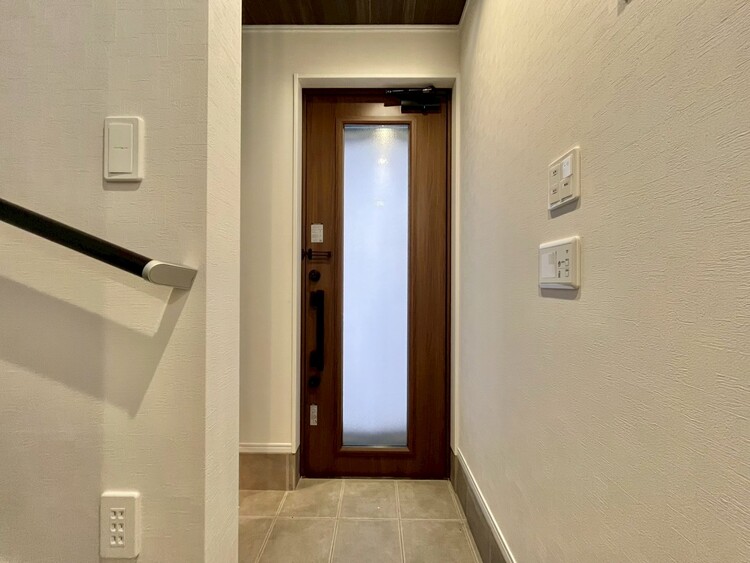 玄関 シューズボックスを完備した玄関です。