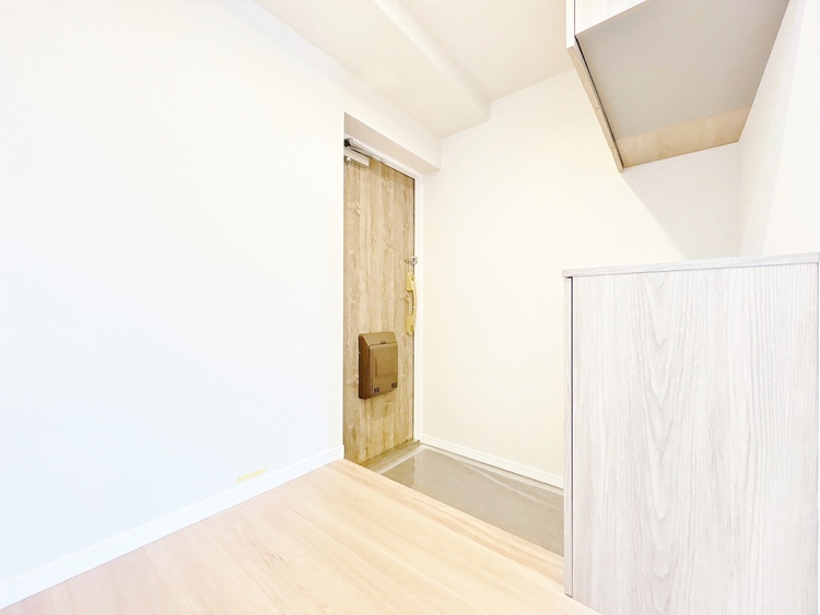 設備 シューズボックスを完備した玄関です。