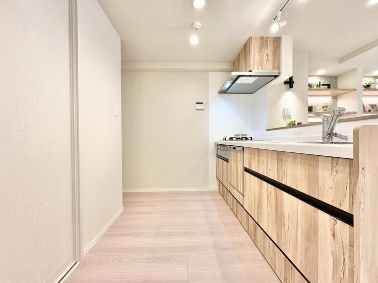 キッチン 洗練されたスタイリッシュなデザイン性と使いやすさを備えた仕様。